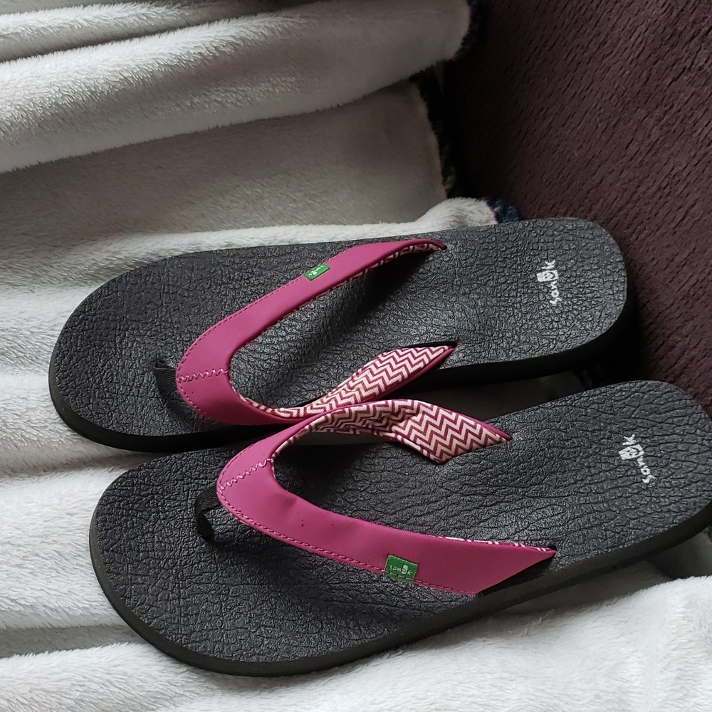 Sanuk sandals